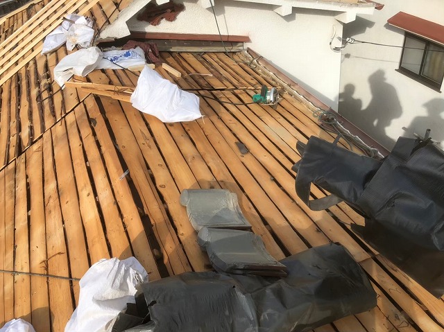 バラ板築30年の瓦屋根下地