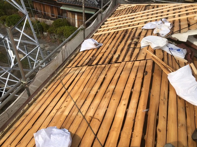 バラ板築30年の瓦屋根下地