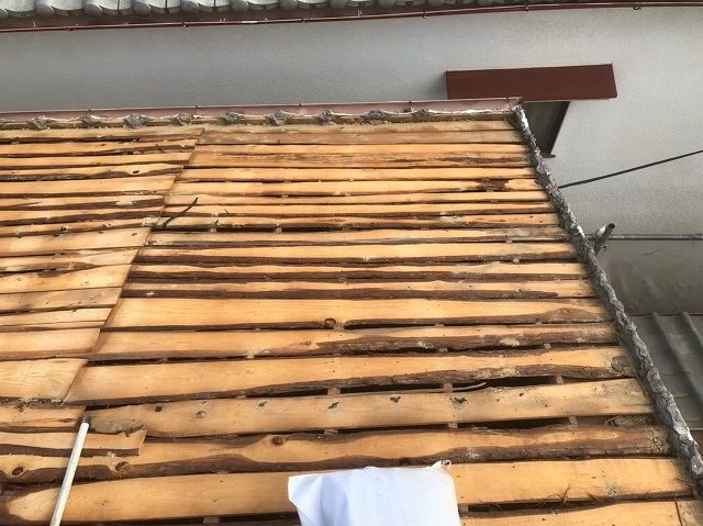 バラ板築30年の瓦屋根下地