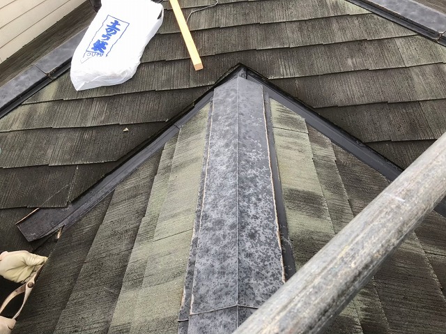寄棟のスレート屋根