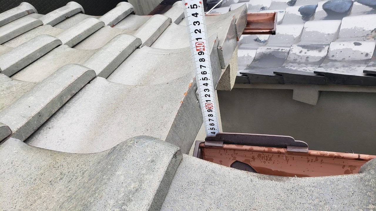 大阪市の渡しの外れた雨樋