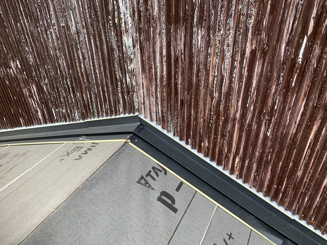 ガルバリウム性ケラバ板金設置