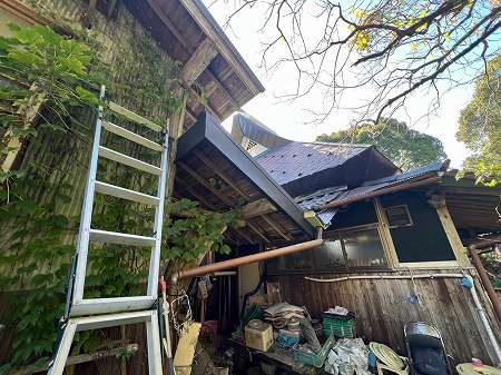 破風廻り板金仕舞完了