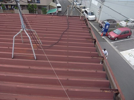屋根端部の点検状況