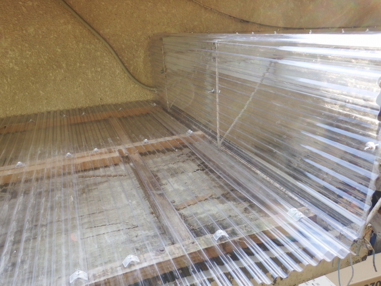 奈良市法蓮町の波板屋根の張り替え完成！