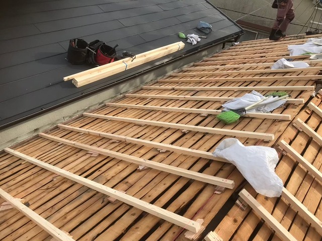 不陸調整後の野地板