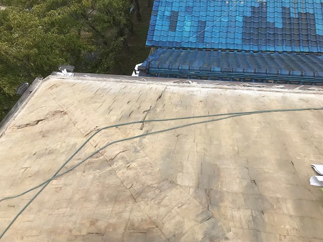 不陸調整前の野地板