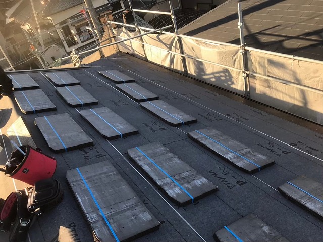 防水紙設置後スレート準備