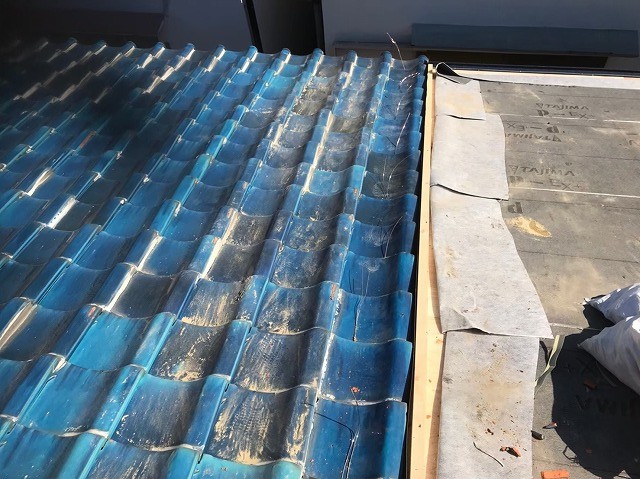 奈良市の瓦屋根の取り合い部分