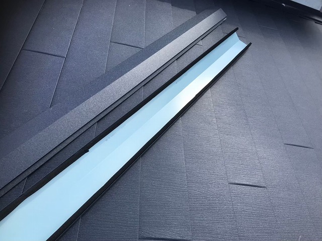 奈良市の屋根葺き替え工事で使用する棟板金