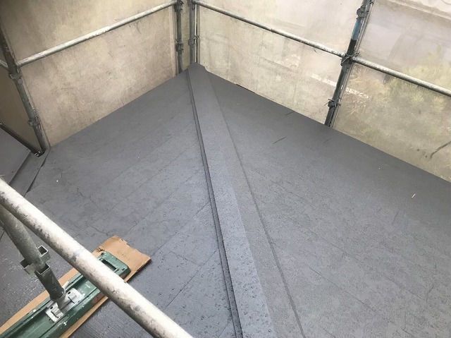 棟板金の設置完了