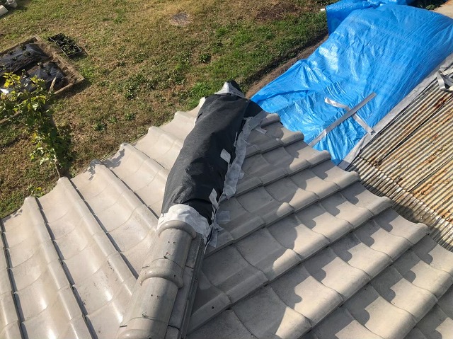 御所市の瓦屋根の隅棟崩れ