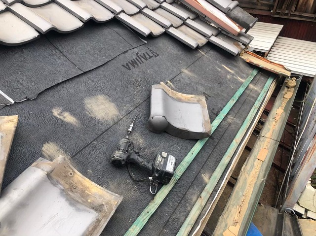 三郷町　複合型瓦屋根　部分葺き替え