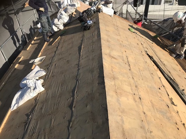 斑鳩町で瓦撤去後の様子