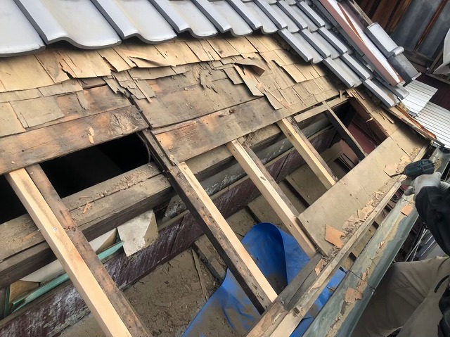 三郷町　複合型瓦屋根　部分葺き替え