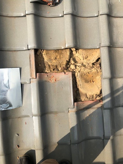 瓦の入れ替え工事