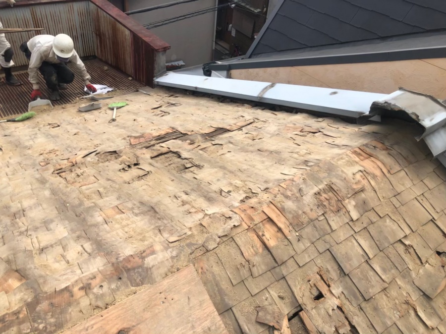 奈良市　粘土瓦　瓦解体作業