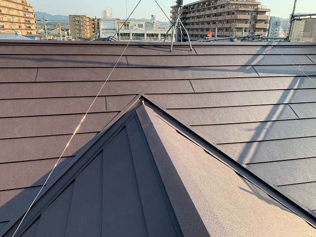 ガルテクト張り付け作業