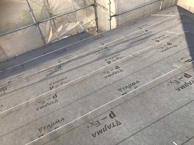 最新の防水紙を設置