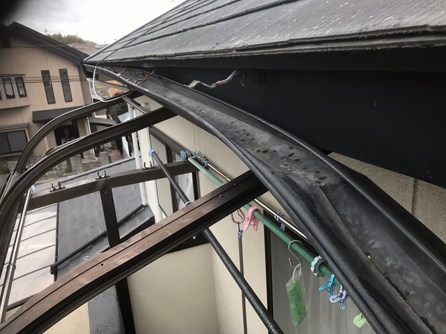 桜井市の歪んだ軒樋