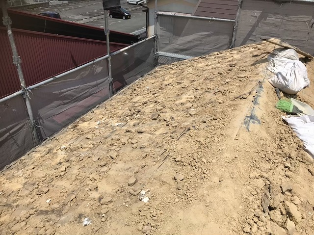 王寺町1　古い屋根材撤去後