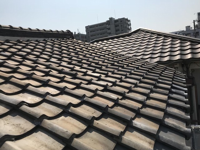 王寺町の最上部屋根の粘土瓦