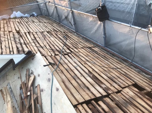 香芝市　和瓦　瓦撤去