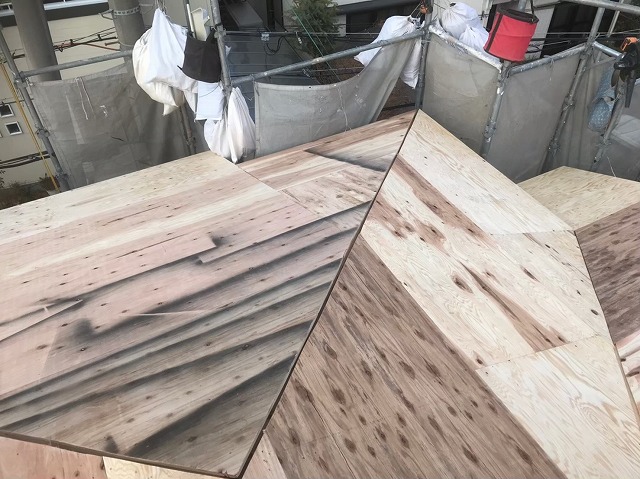 橿原市　応急処置済み　野地板