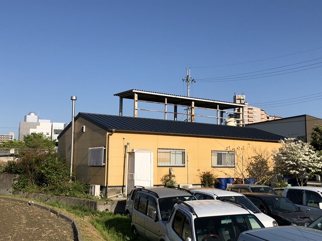 立平葺き完成の屋根