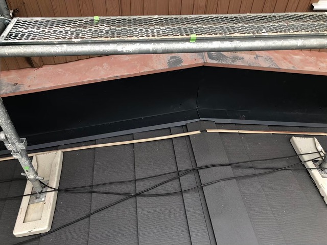 ガルテクト設置パラペットには鋼板