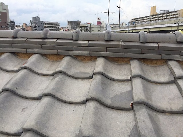 棟瓦の積み直し修繕