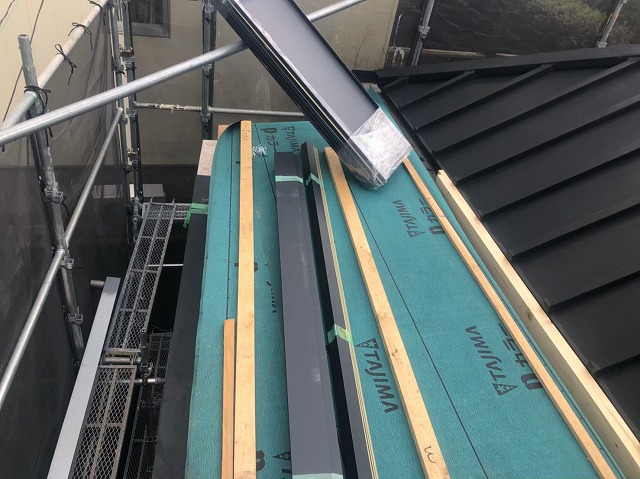 新しく屋根を増築立平