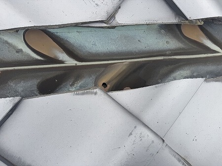銅谷板金穴あき