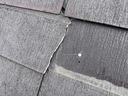 釘穴から広がる横割れ