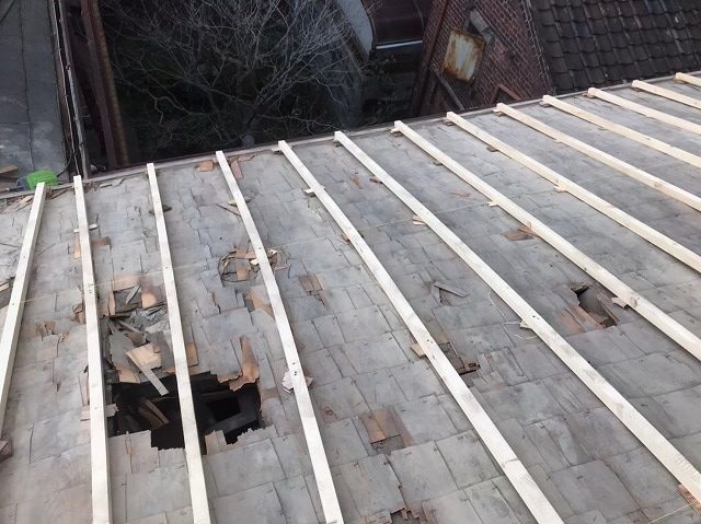 補強垂木設置開始