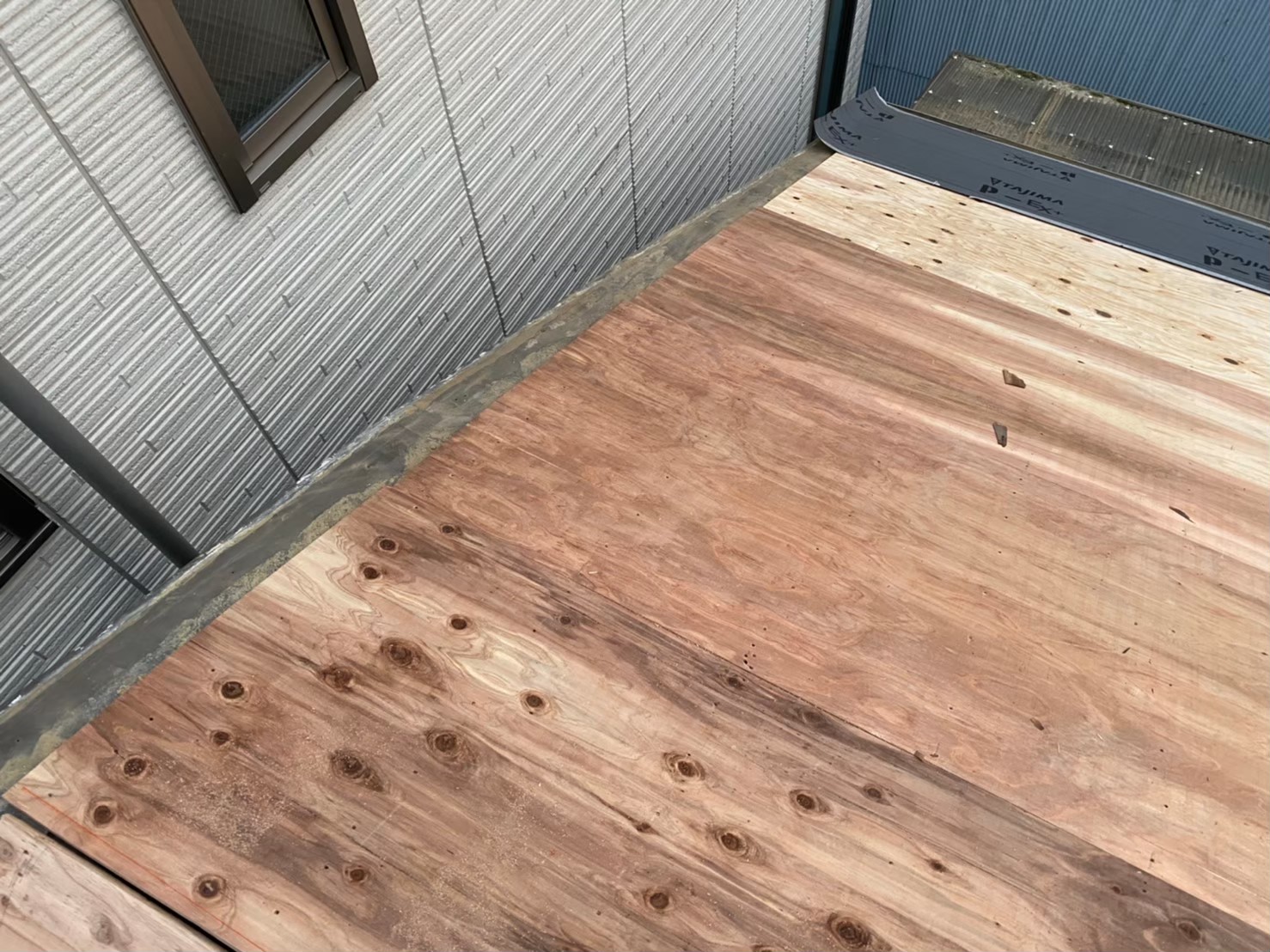 奈良市の葺き替え工事で野地板のメンテナンス完了