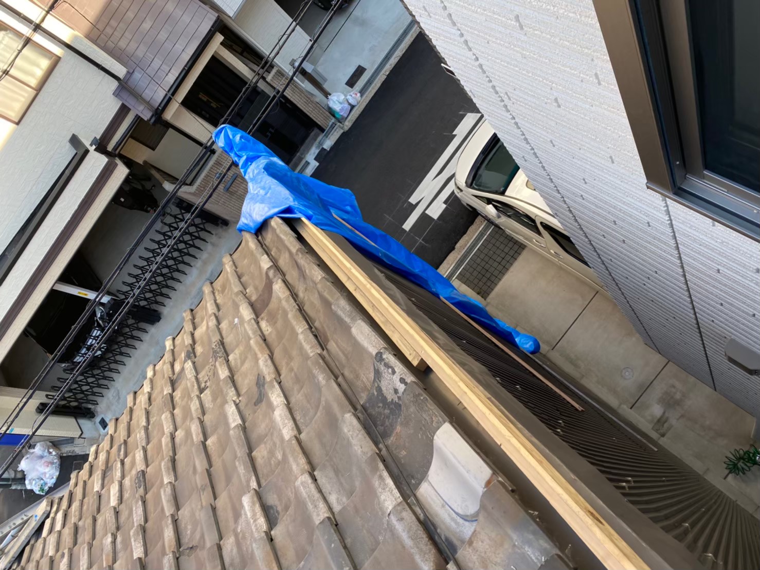 奈良市の長屋で和瓦の点検