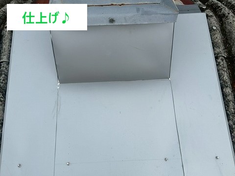 工場の屋根　換気口ベンチレーターの交換工事