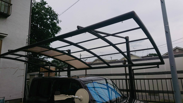 カーポートの剥がれ