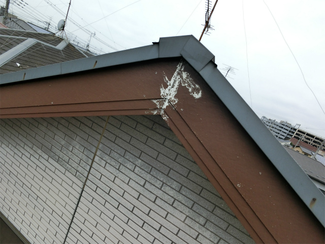 破風の塗装剝がれ
