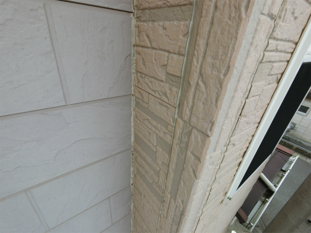 外壁シール剥がれ