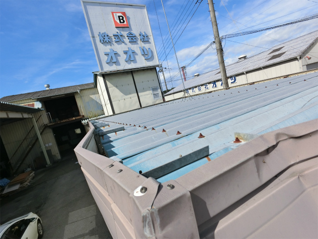 屋根板金の歪み