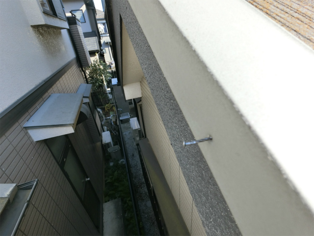 屋根板金の釘浮き