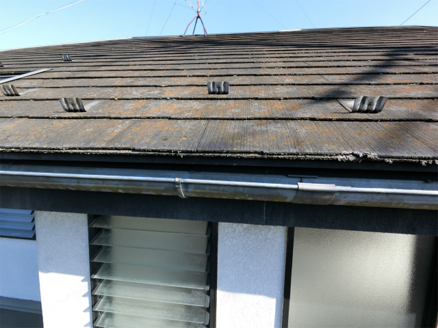 屋根変色