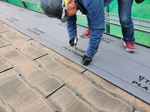 屋根カバー工事