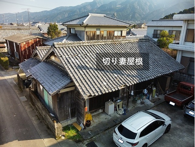 日本瓦屋根の平屋住宅