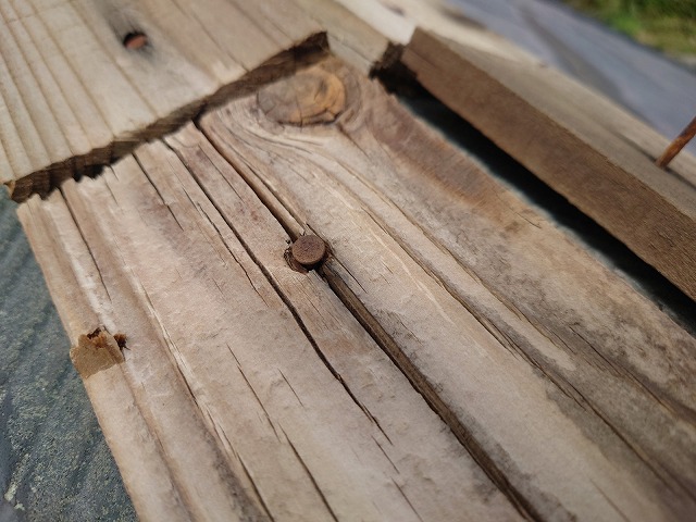 劣化した棟板金の木下地
