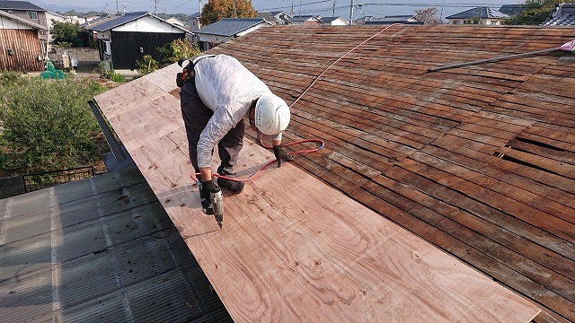 構造用合板を増し張り補強