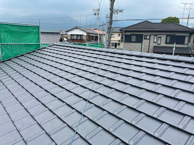 陶器平板瓦の屋根