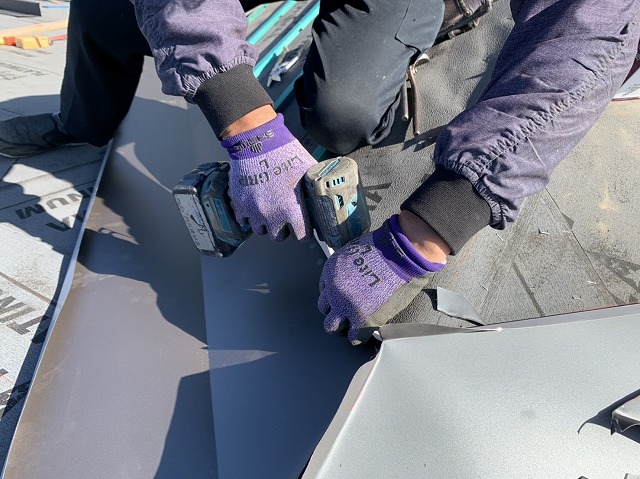 谷板金の取り付け